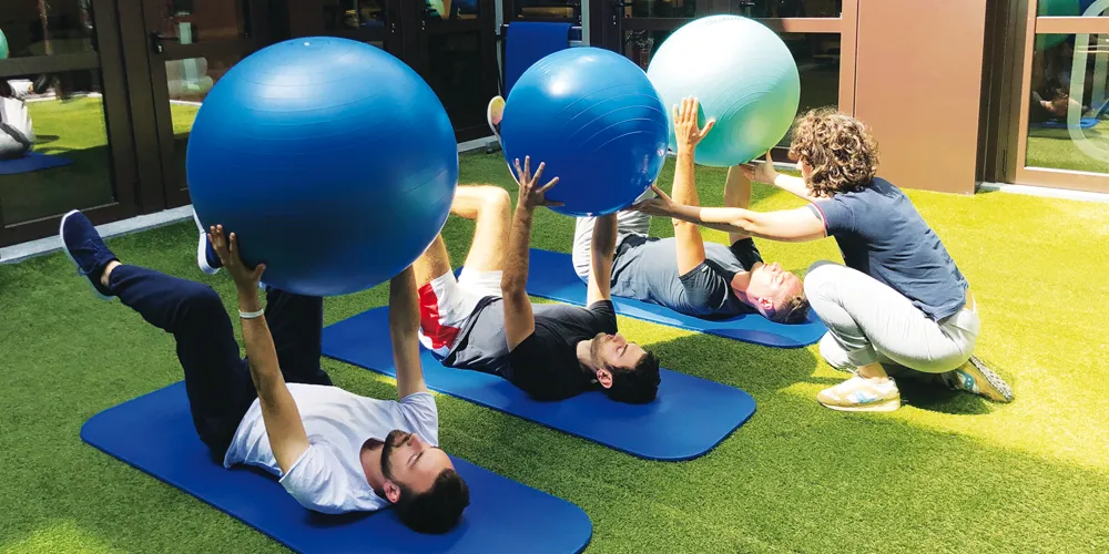 fisiokinesiterapia con palle da pilates